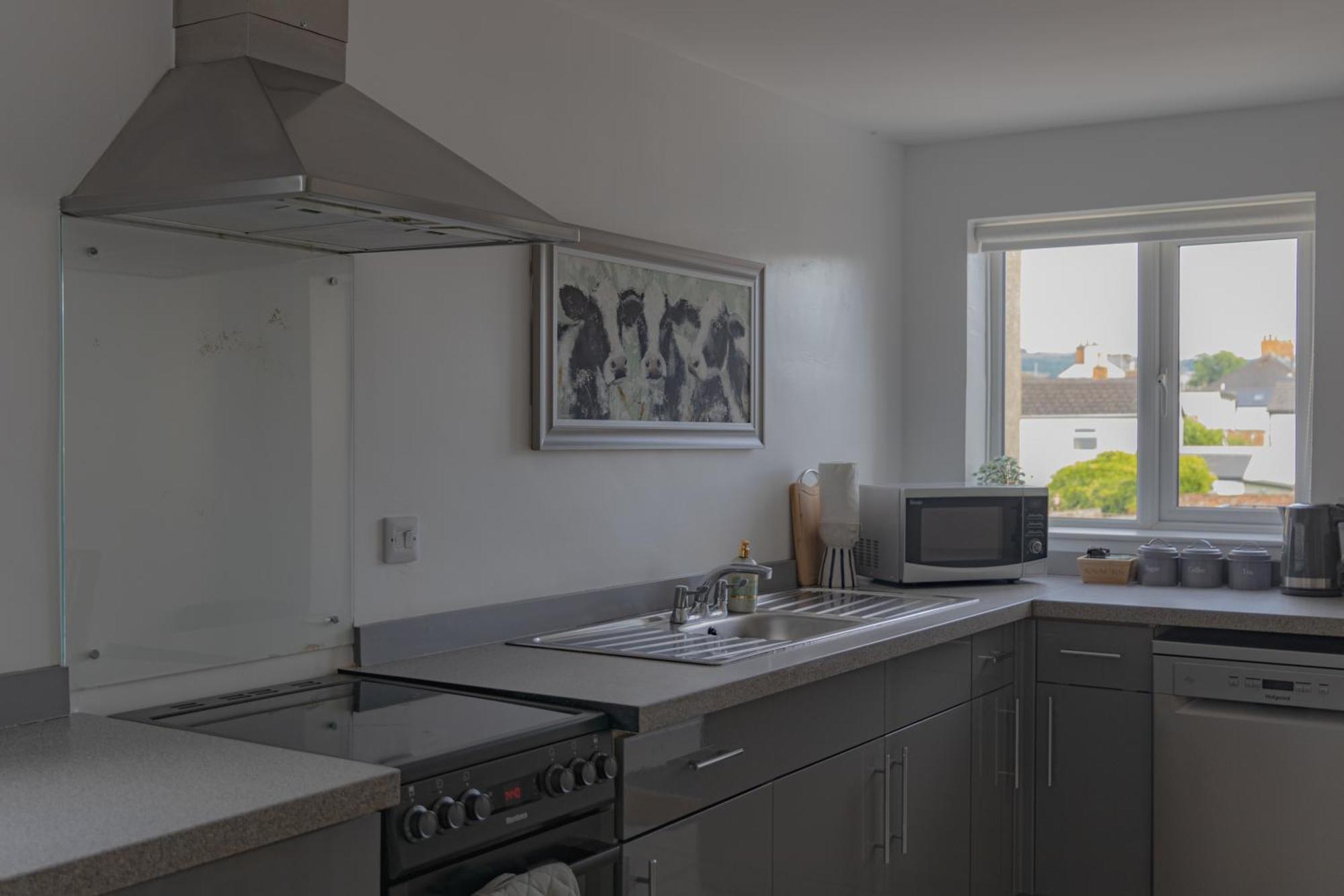 Fabulous, Vibrant, Town House, Bath Road * Cheltenham